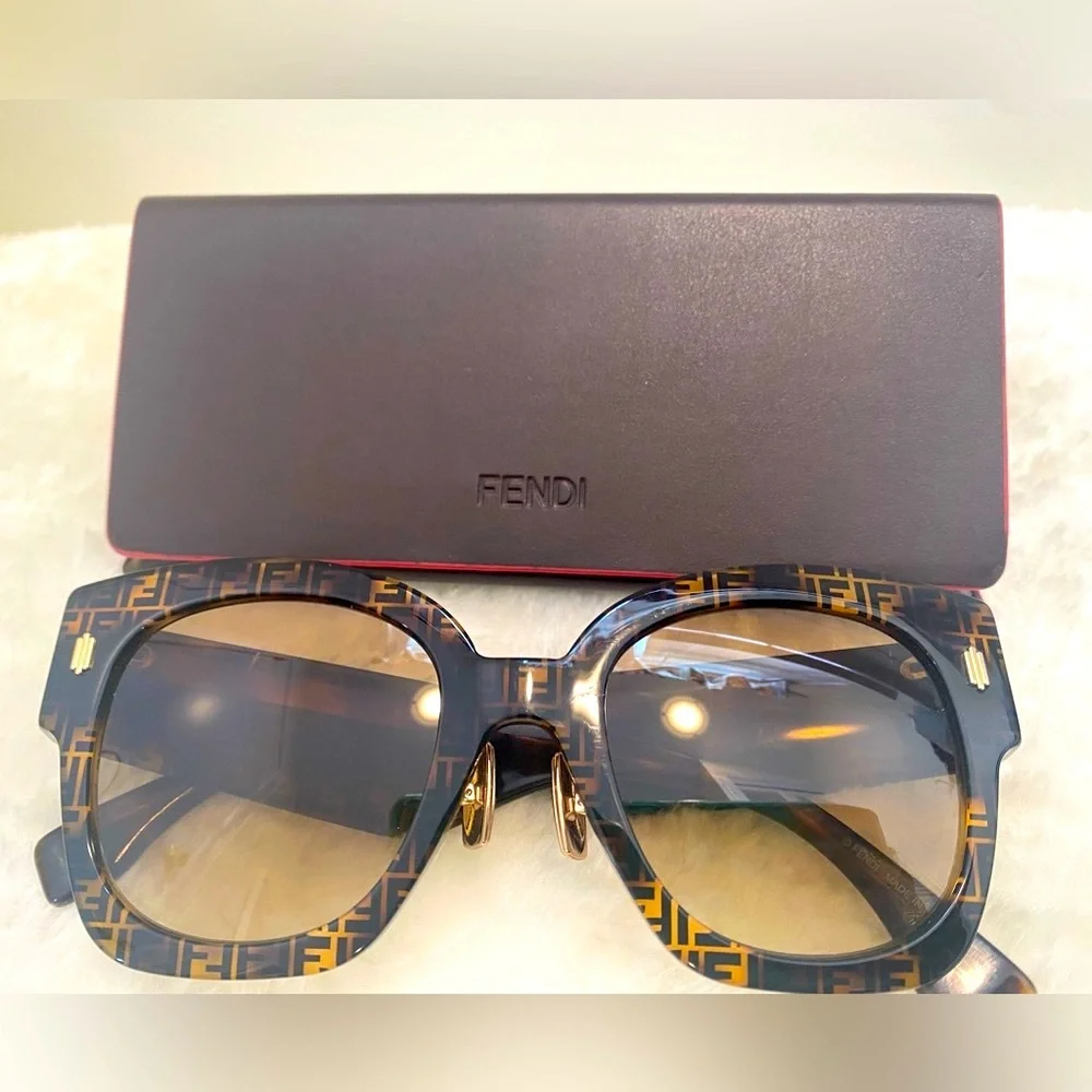 FENDI ROMA Brown 52mm Gradient Logo Sungasses